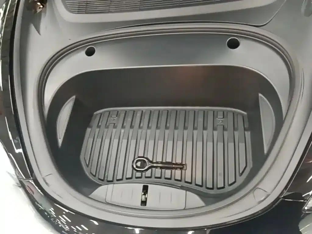 Model 3 2022 Rear-Wheel Drive — миниатюра 20