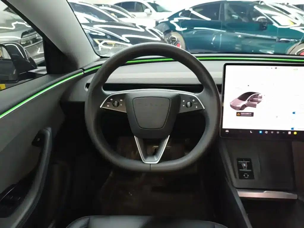 Model 3 2023 Rear-Wheel Drive — миниатюра 11