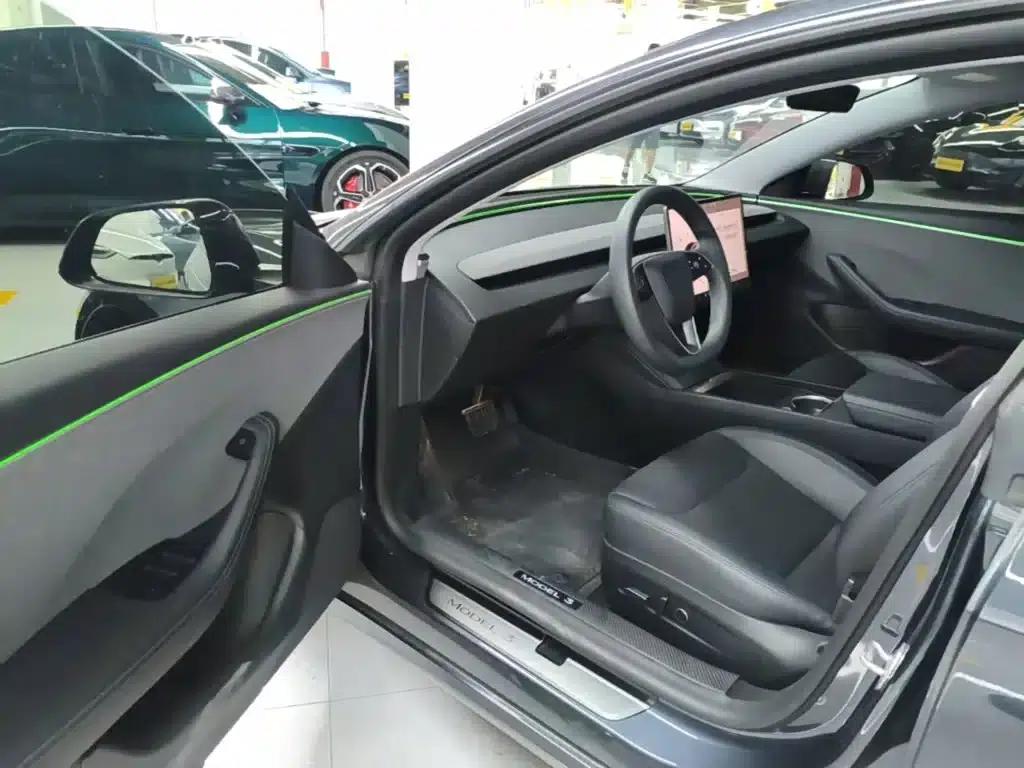 Model 3 2023 Rear-Wheel Drive — миниатюра 16