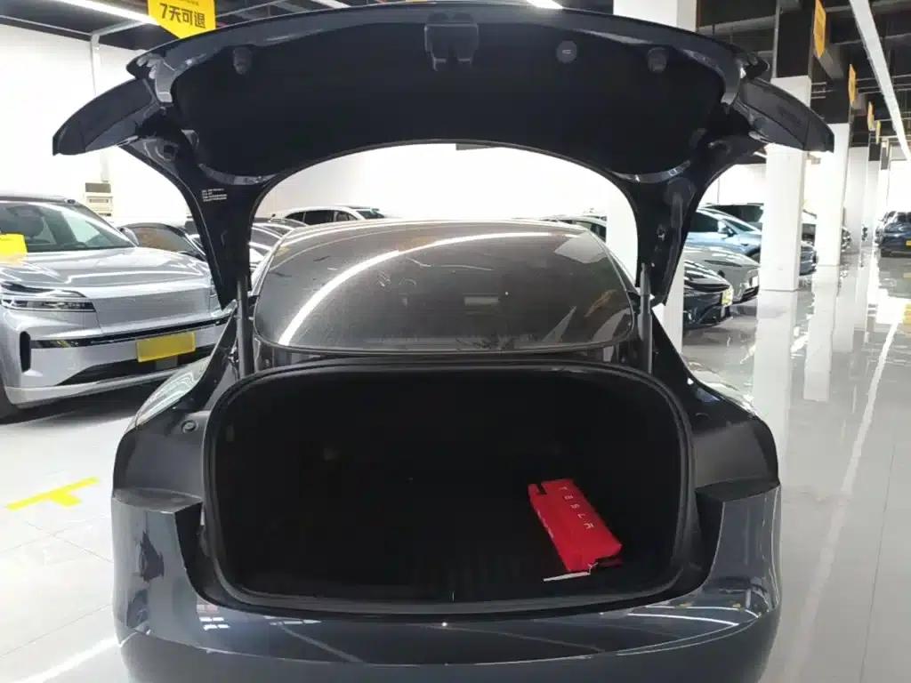 Model 3 2023 Rear-Wheel Drive — миниатюра 19