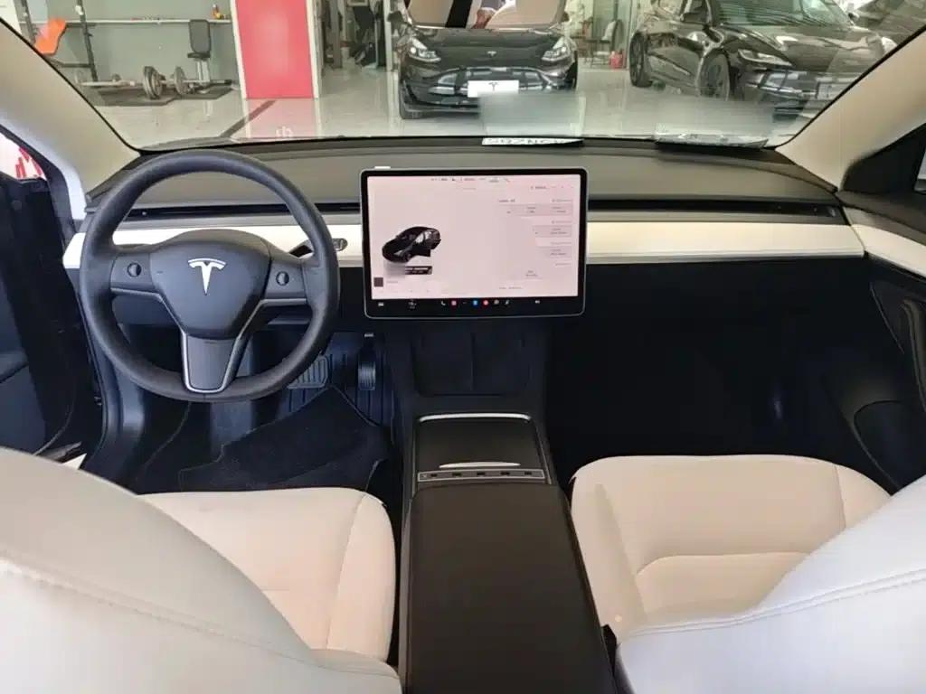 Model 3 2022 Rear-Wheel Drive — миниатюра 10