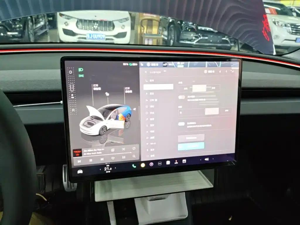 Model 3 2023 Rear-Wheel Drive — миниатюра 13