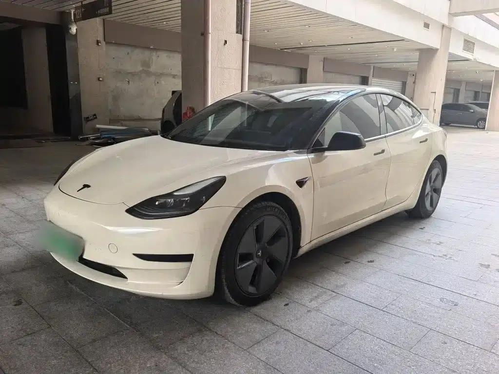 Model 3 2022 Rear-Wheel Drive — миниатюра 2