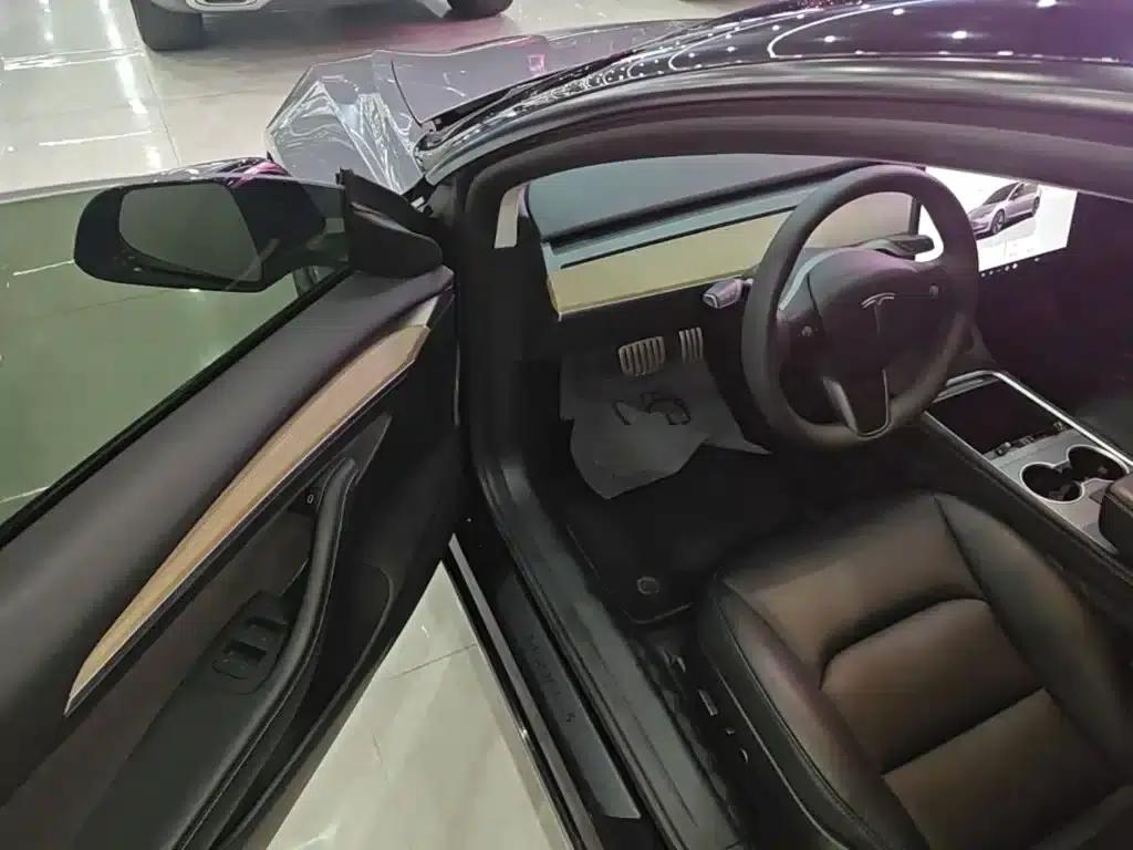 Model 3 2022 Rear-Wheel Drive — миниатюра 16