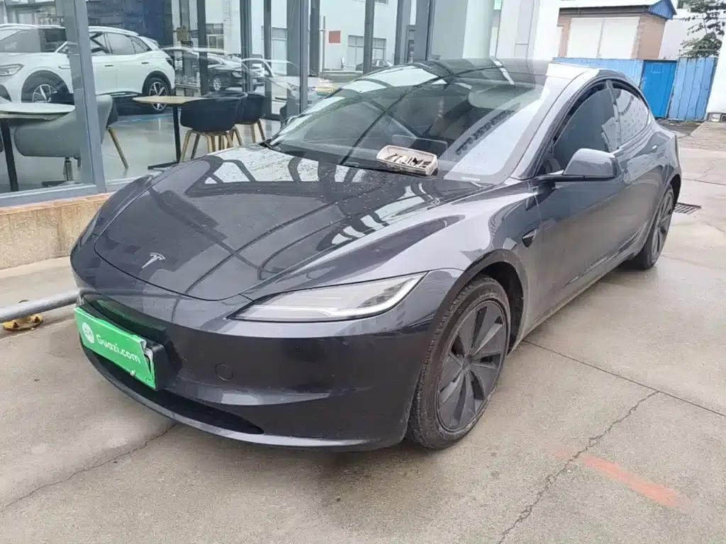 Model 3 2023 Rear-Wheel Drive — миниатюра 2