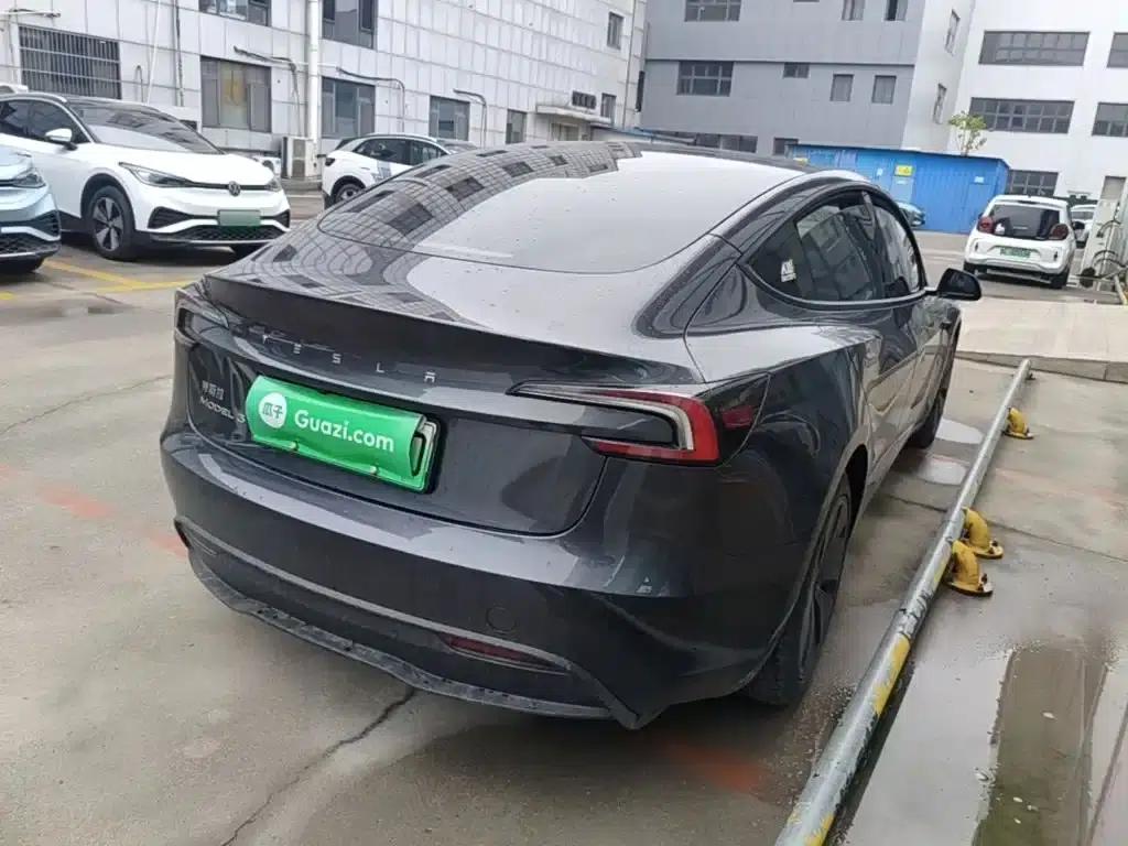 Model 3 2023 Rear-Wheel Drive — миниатюра 7