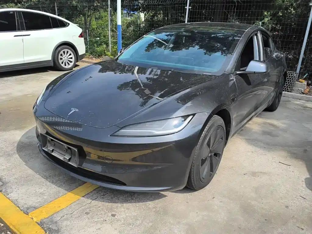 Model 3 2023 Rear-Wheel Drive — миниатюра 2