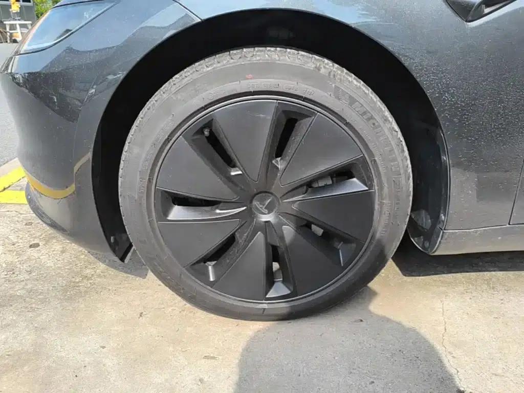 Model 3 2023 Rear-Wheel Drive — миниатюра 23