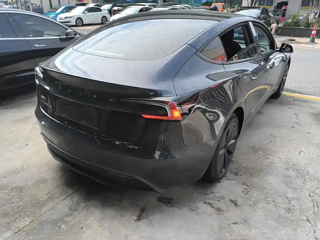 Model 3 2023 Rear-Wheel Drive — миниатюра 7