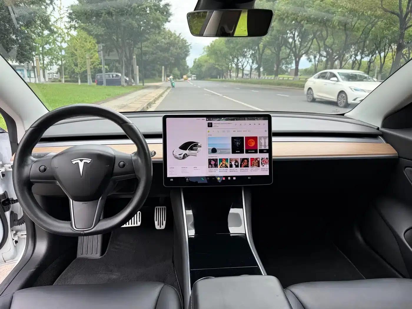 Imported 2019 Model 3 Long Range Rear-Wheel Drive — миниатюра 12