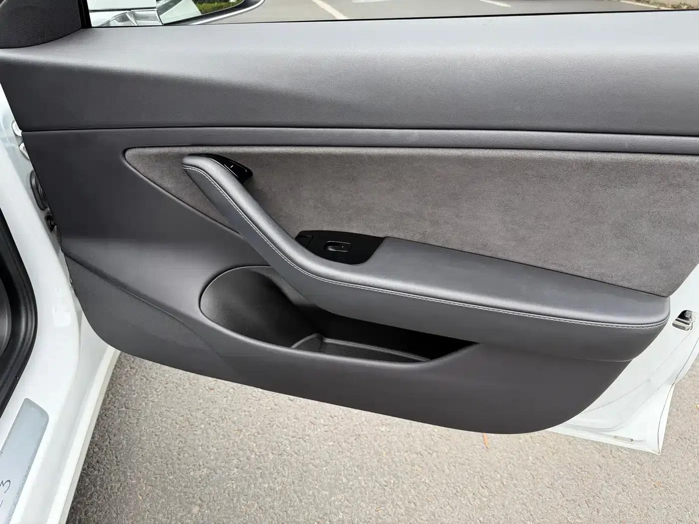 Imported 2019 Model 3 Long Range Rear-Wheel Drive — миниатюра 15