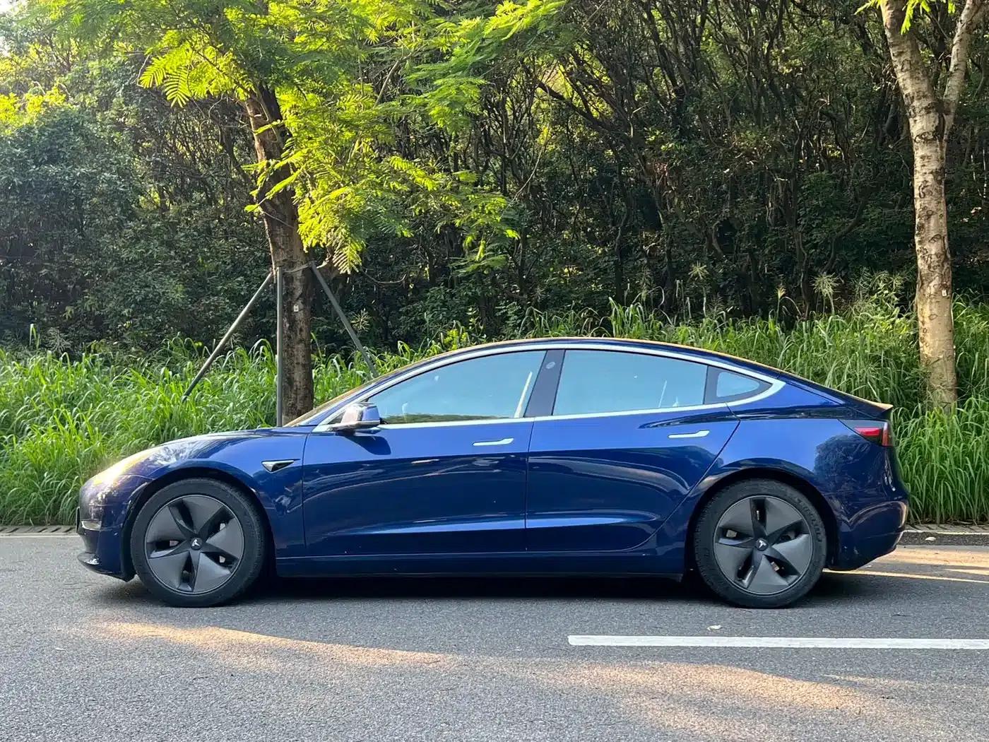 Imported 2019 Model 3 Performance All-Wheel Drive — миниатюра 2