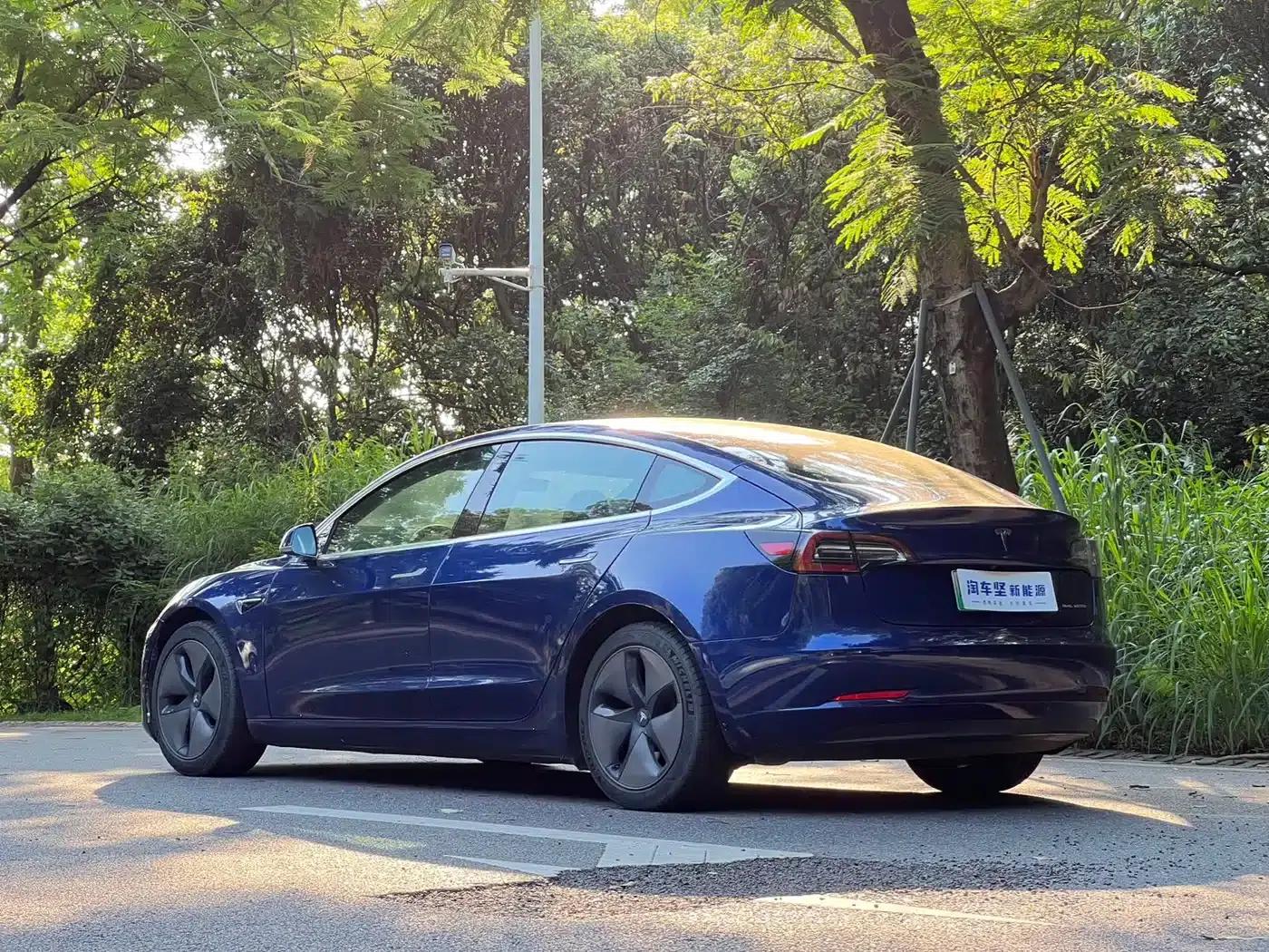 Imported 2019 Model 3 Performance All-Wheel Drive — миниатюра 3