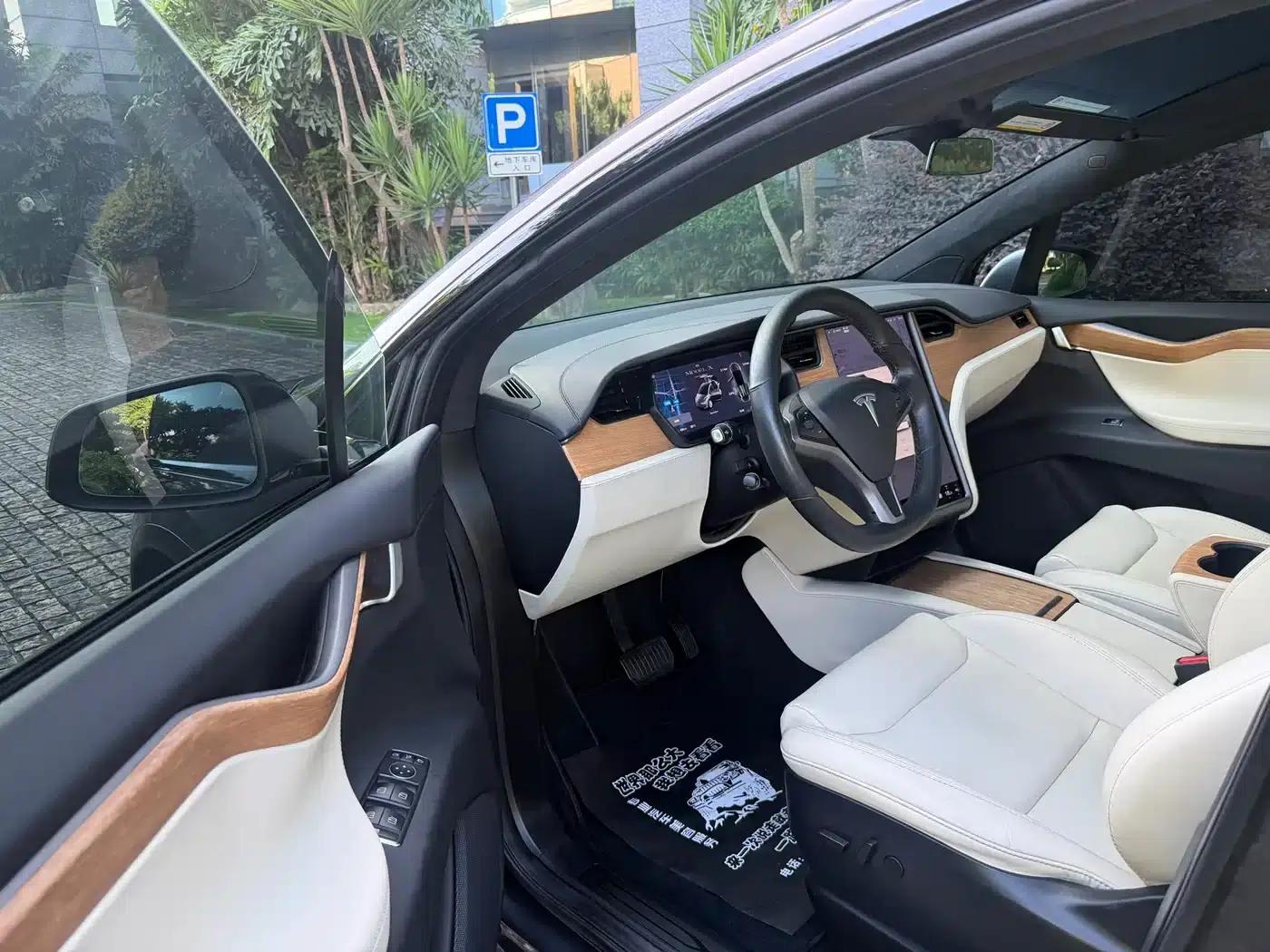 Model X 2020 Long Range Plus — миниатюра 3