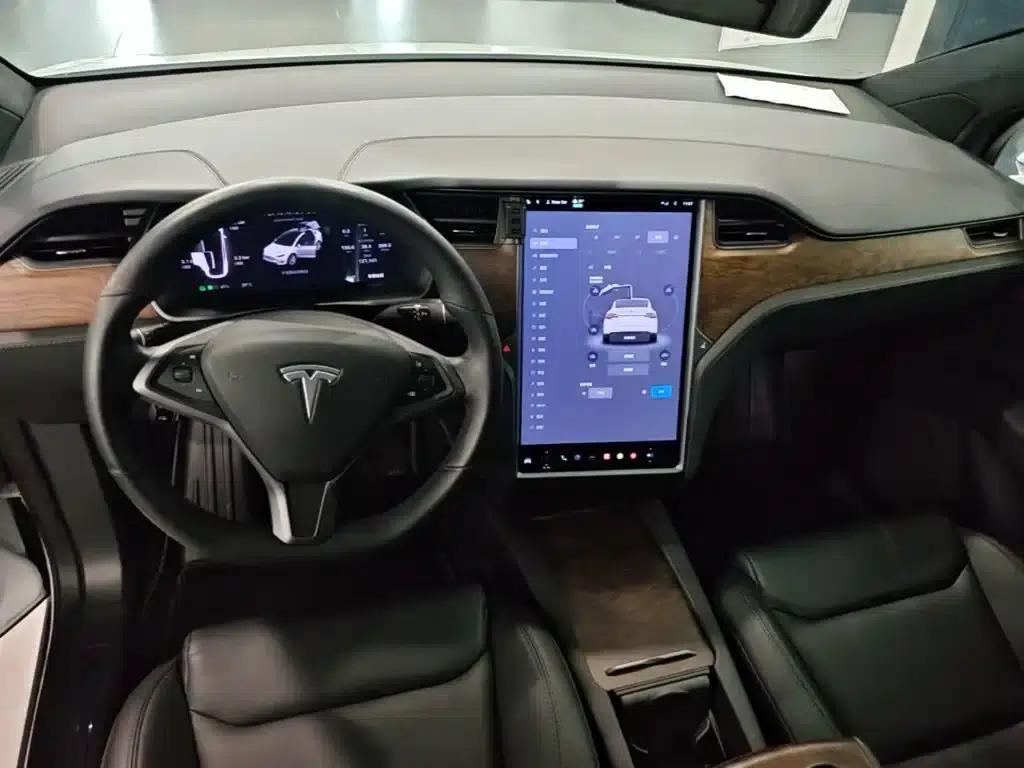 Model X 2020 Long Range Plus — миниатюра 10