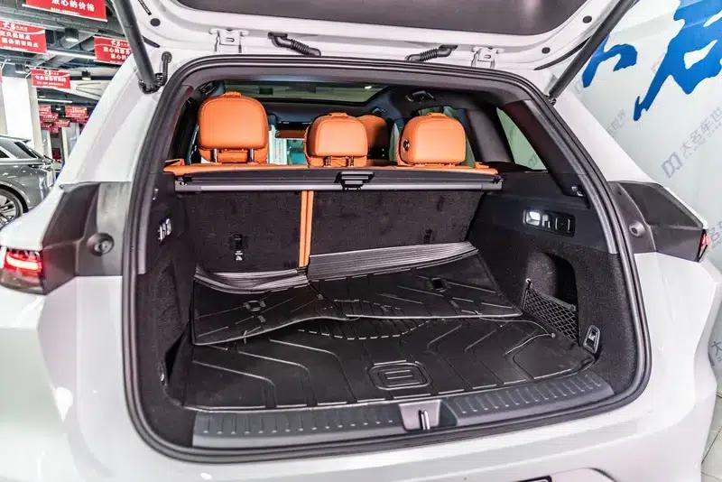 Li Auto L6 2024 Max Edition — миниатюра 14