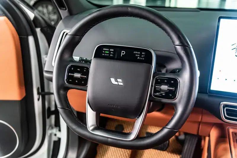 Li Auto L6 2024 Max Edition — миниатюра 10