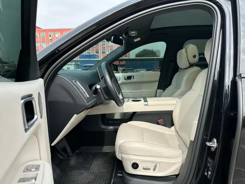 Li Auto L6 2024 Max Edition — миниатюра 15