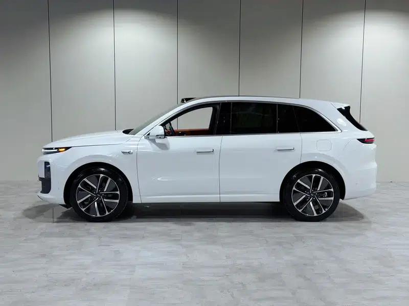 Li Auto L6 2025 Pro Smart Renewal Edition — миниатюра 3