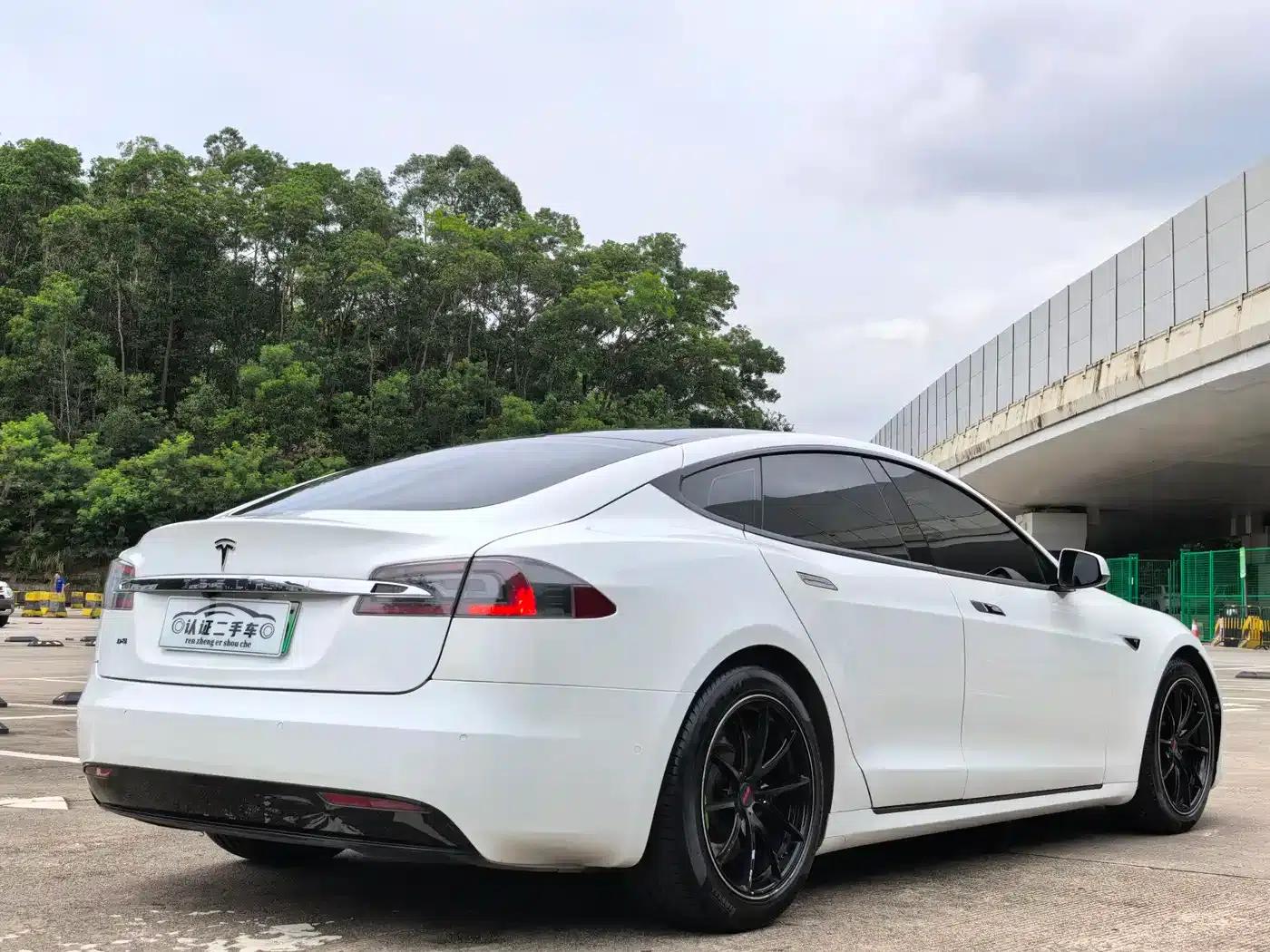 2016 Model S 90D — миниатюра 11