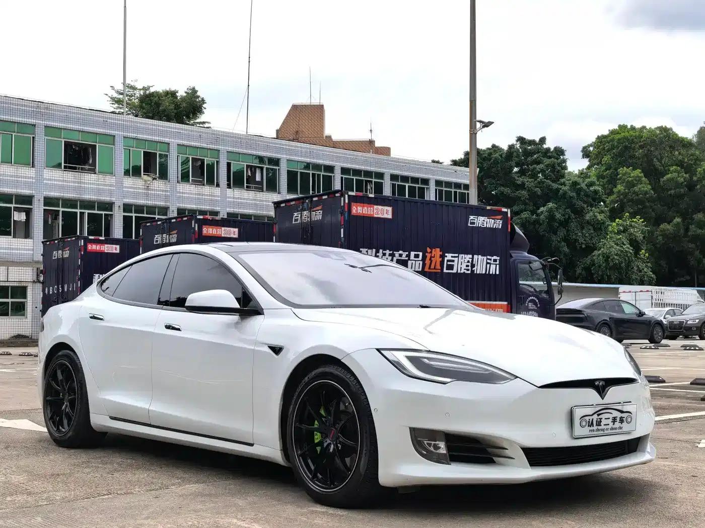 2016 Model S 90D — миниатюра 3
