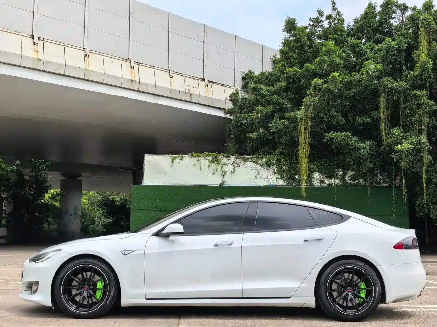 2016 Model S 90D — миниатюра 4