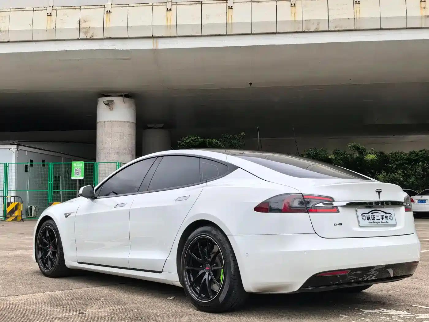 2016 Model S 90D — миниатюра 10