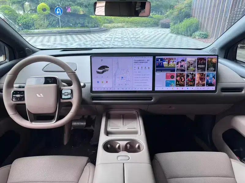 Li Auto i6 2025 Two-Wheel Drive Standard Edition — миниатюра 8
