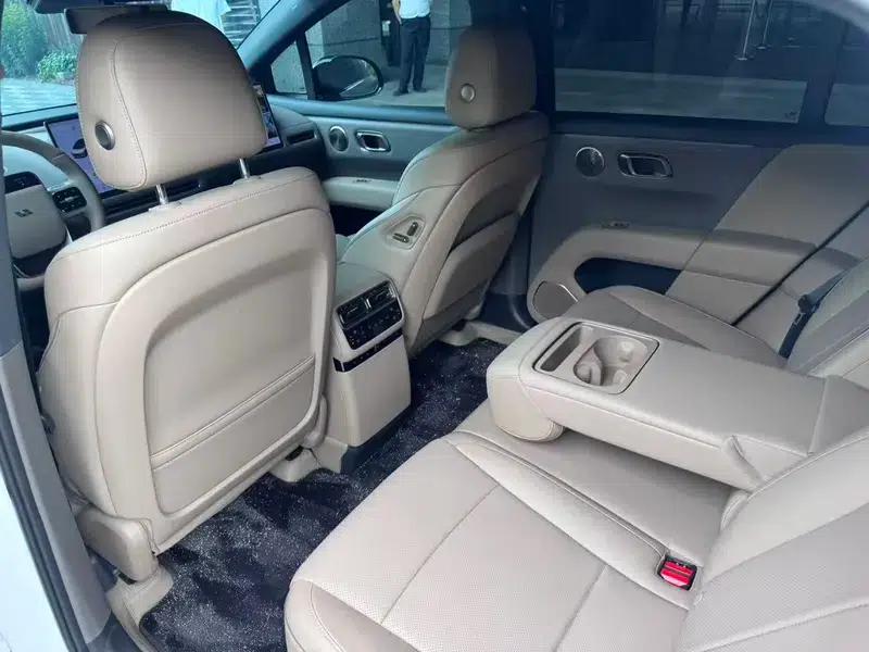 Li Auto i6 2025 Two-Wheel Drive Standard Edition — миниатюра 10