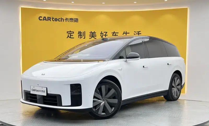 Li Auto i8 2025 Standard Edition — миниатюра 1