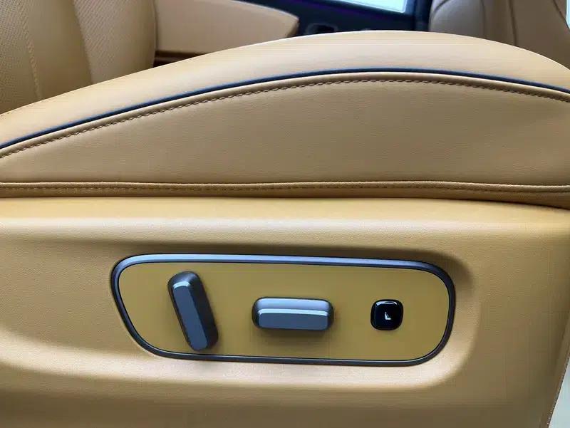 Li Auto i8 2025 Standard Edition — миниатюра 40