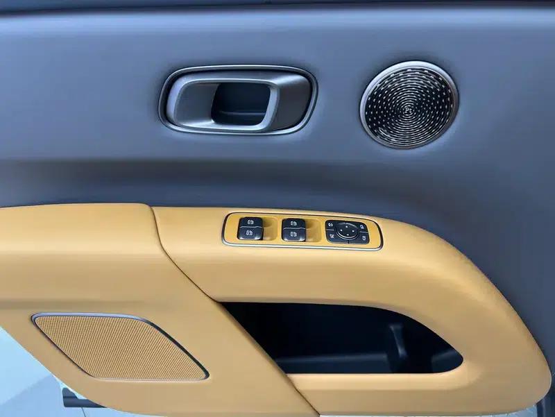 Li Auto i8 2025 Standard Edition — миниатюра 44