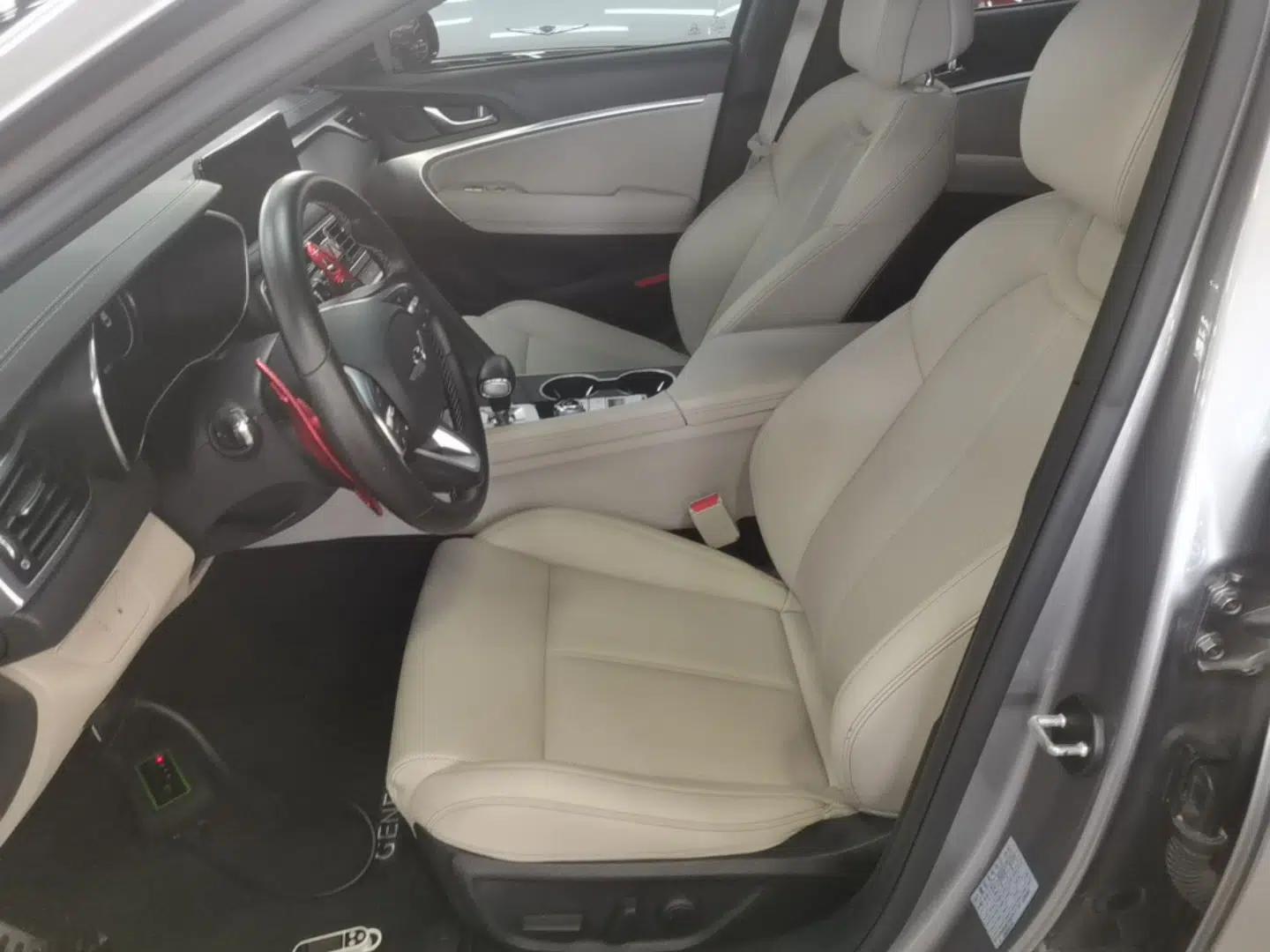 Genesis G70 2021 2.0T Rear-Drive Luxury Edition — миниатюра 17