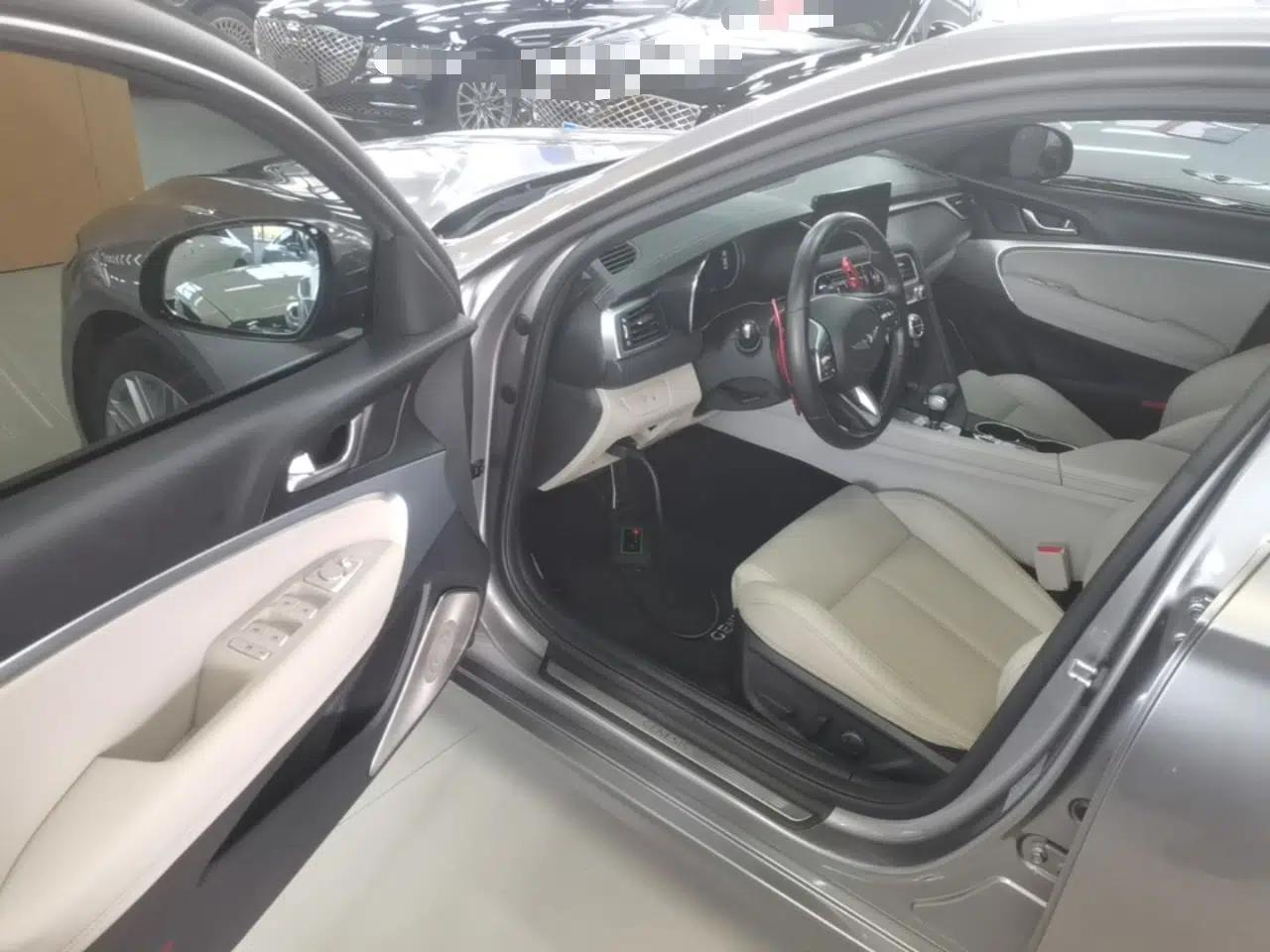 Genesis G70 2021 2.0T Rear-Drive Luxury Edition — миниатюра 18