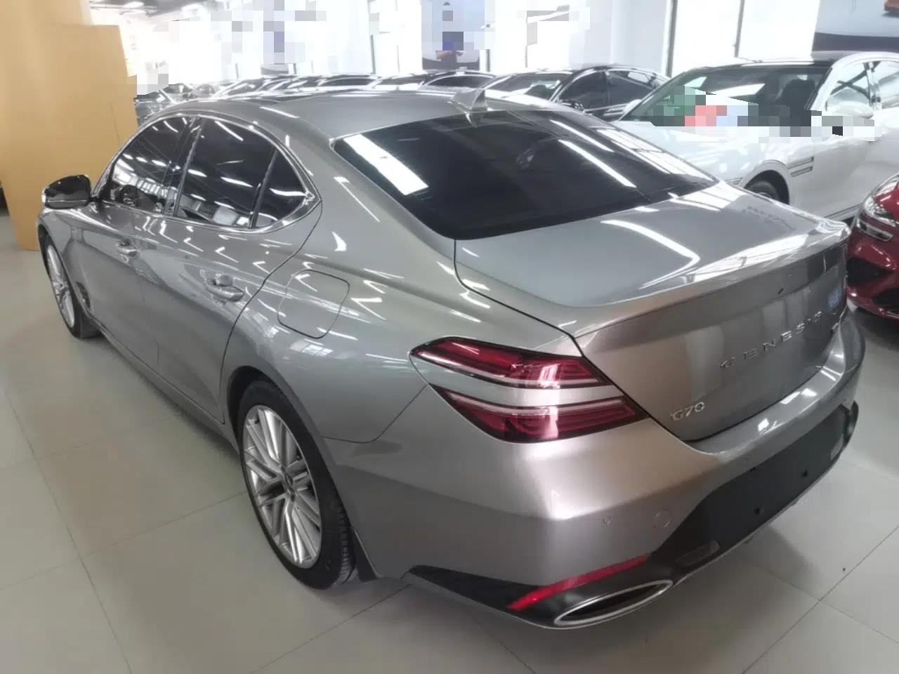Genesis G70 2021 2.0T Rear-Drive Luxury Edition — миниатюра 4