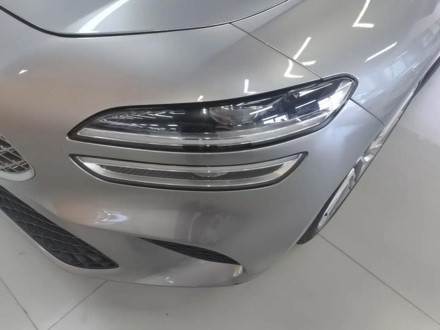 Genesis G70 2021 2.0T Rear-Drive Luxury Edition — миниатюра 8