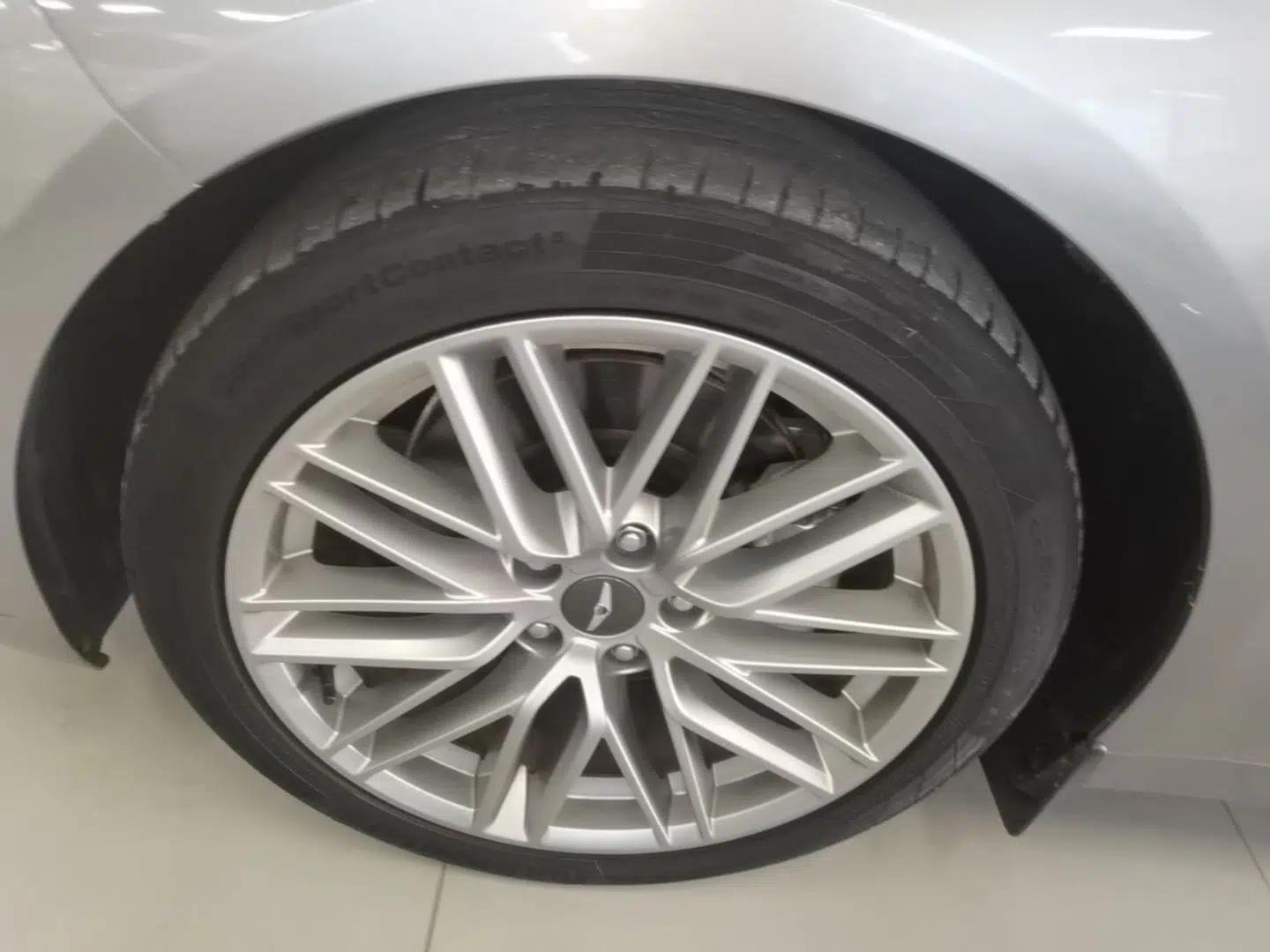 Genesis G70 2021 2.0T Rear-Drive Luxury Edition — миниатюра 10