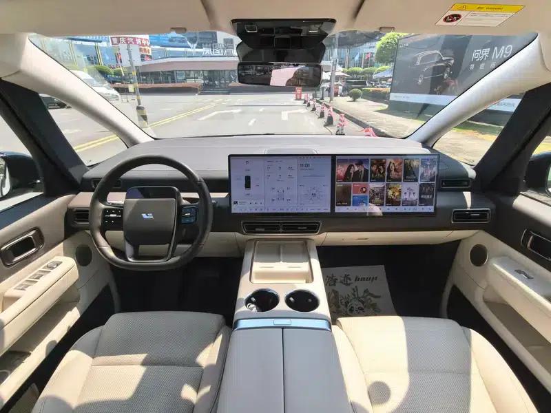 Li Auto MEGA 2024 Ultra Edition — миниатюра 23