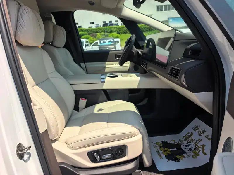 Li Auto MEGA 2024 Ultra Edition — миниатюра 27