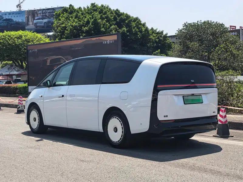 Li Auto MEGA 2024 Ultra Edition — миниатюра 5