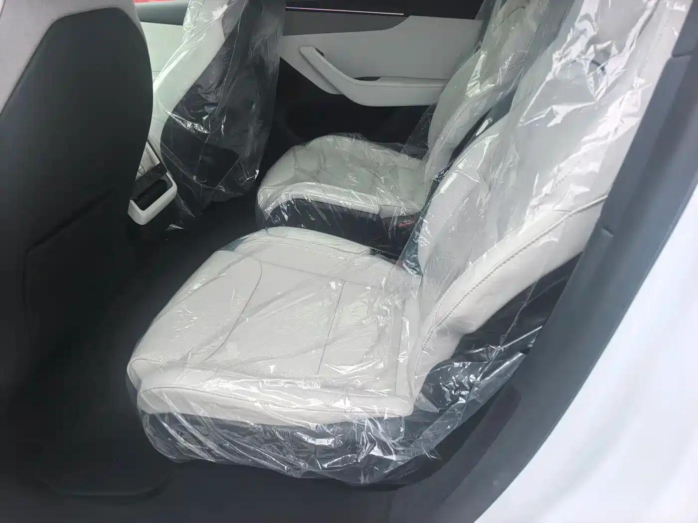 Model Y L 2025 Long Range All-Wheel Drive — миниатюра 6