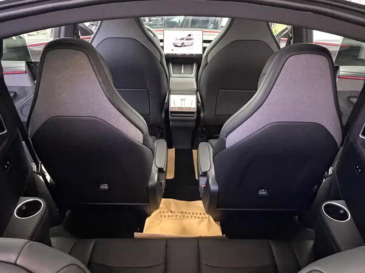 Model Y L 2025 Long Range All-Wheel Drive — миниатюра 13