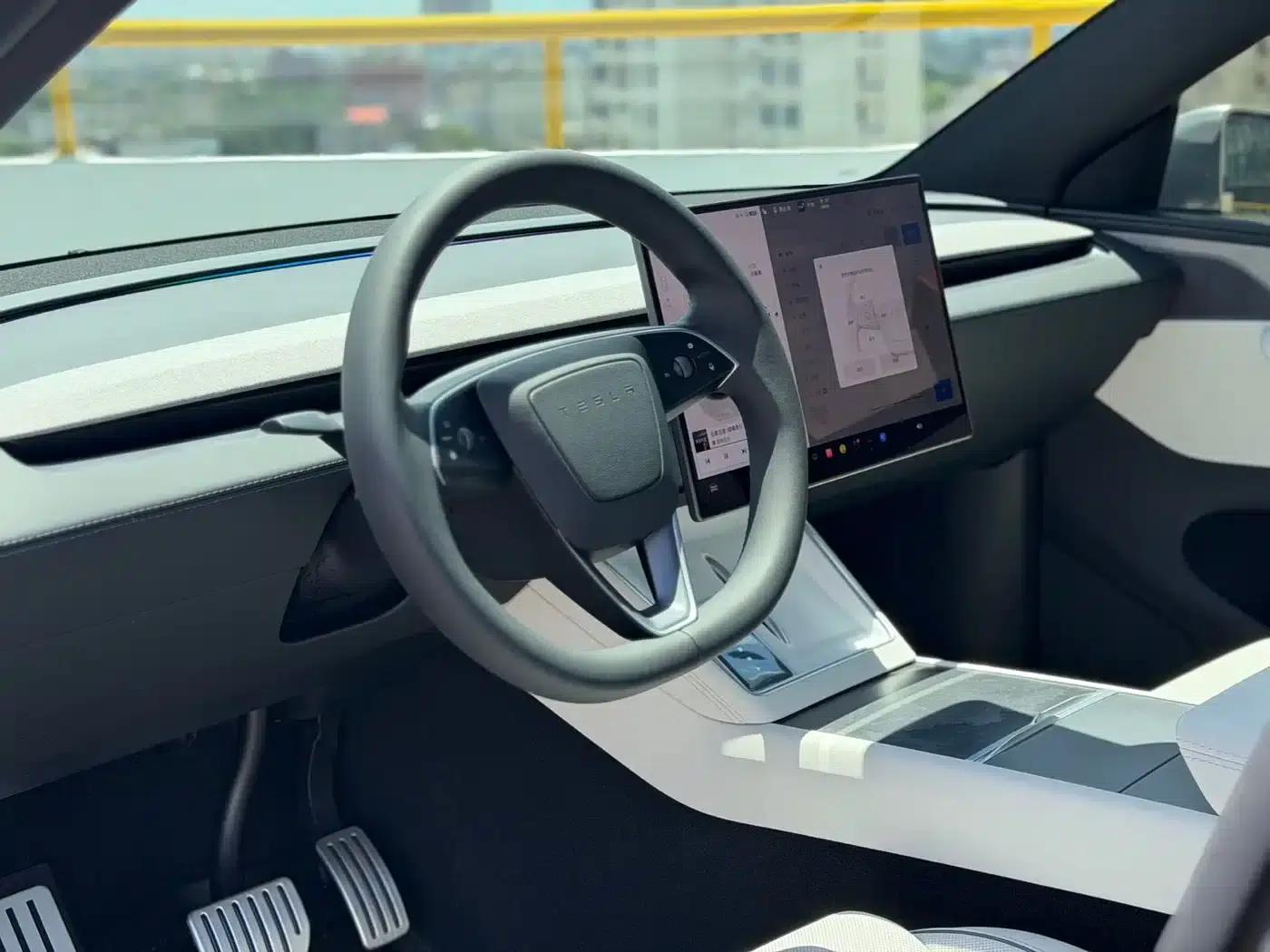Model Y L 2025 Long Range All-Wheel Drive — миниатюра 15