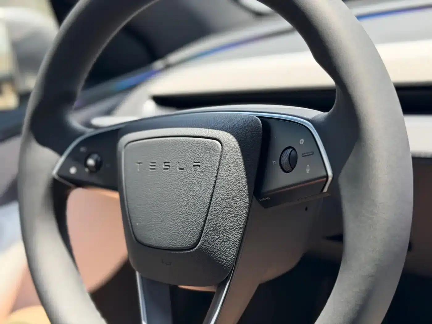 Model Y L 2025 Long Range All-Wheel Drive — миниатюра 20
