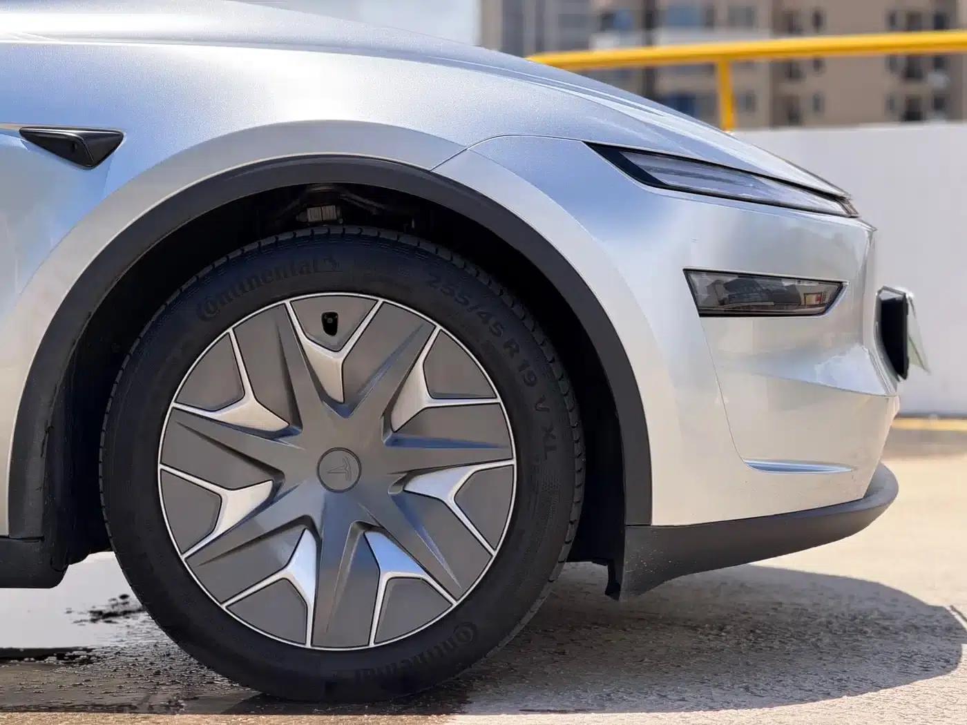 Model Y L 2025 Long Range All-Wheel Drive — миниатюра 10