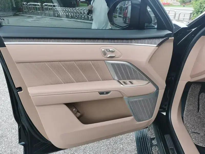 2025 Hyundai L90 Rear-wheel Drive 6-seater Pure Electric Factory Custom Edition — миниатюра 17