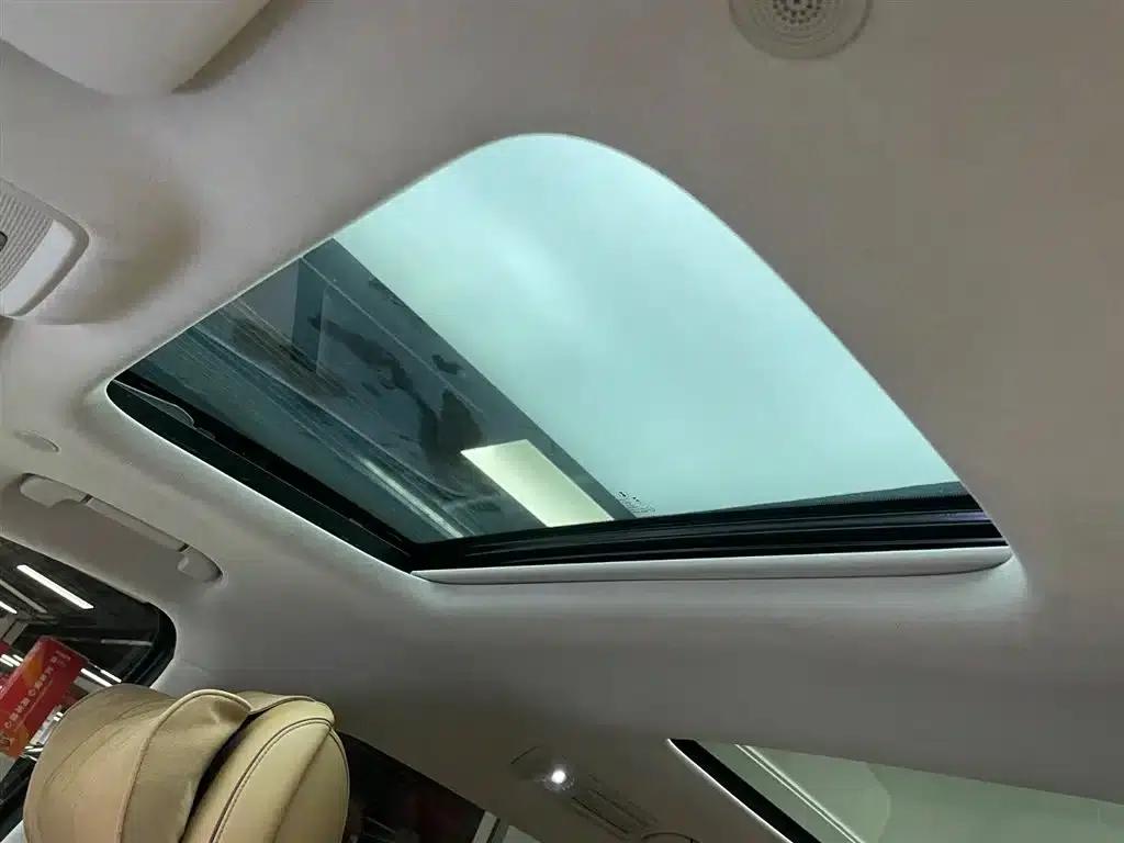Denza D9 2022 DM-i 970 AWD Flagship Edition — миниатюра 11
