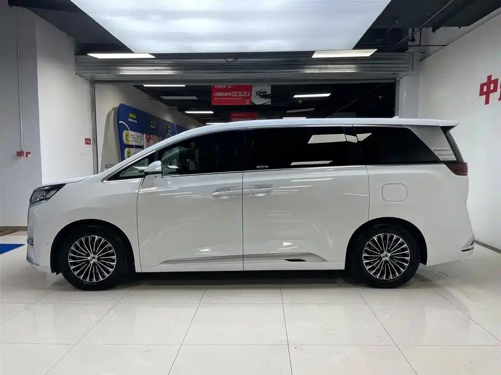 Denza D9 2022 DM-i 970 AWD Flagship Edition — миниатюра 4
