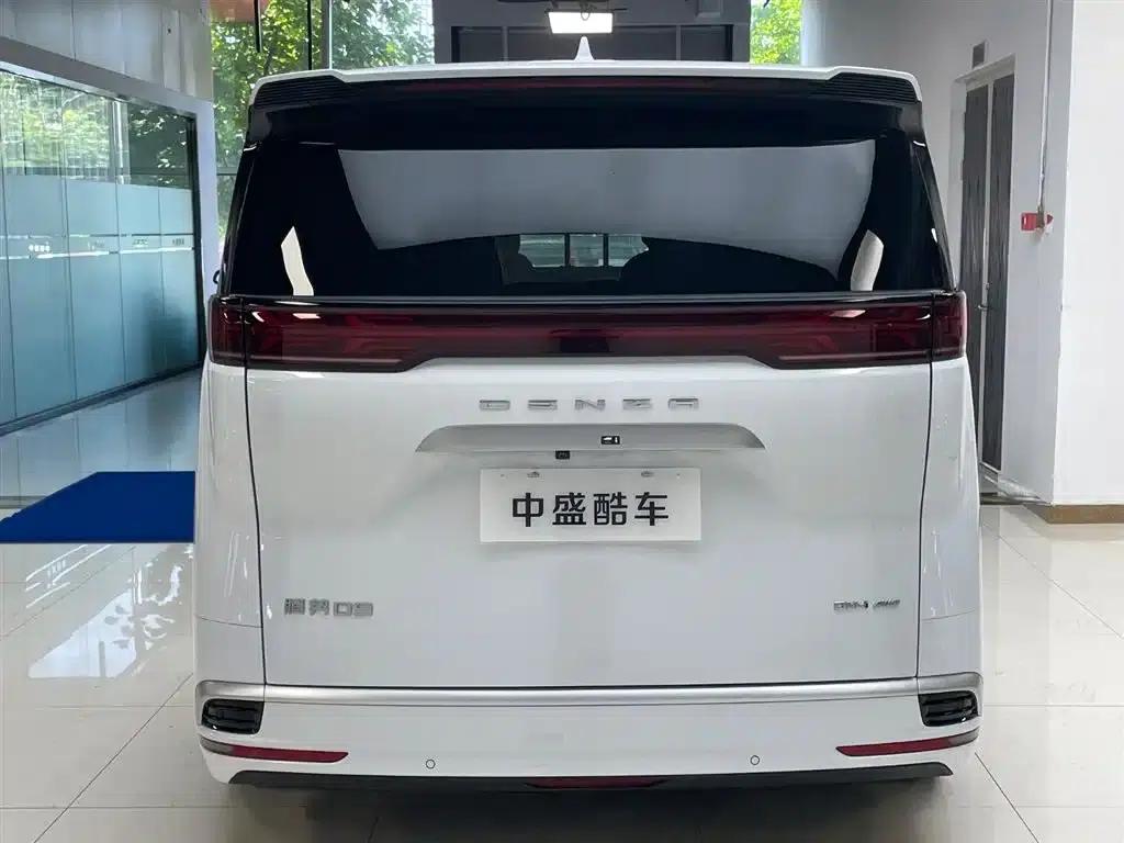 Denza D9 2022 DM-i 970 AWD Flagship Edition — миниатюра 33