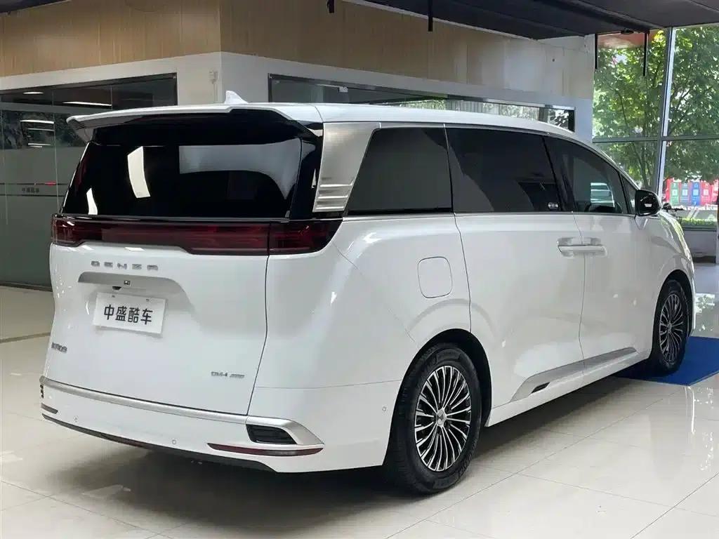 Denza D9 2022 DM-i 970 AWD Flagship Edition — миниатюра 34